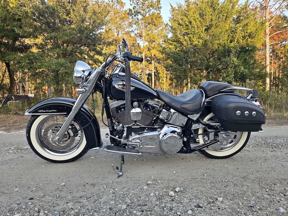 2007 Harley Davidson Softail Deluxe Motorcycle
