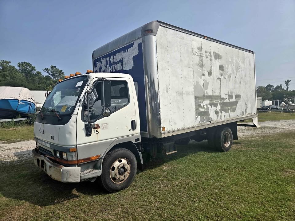 2004 Mitsubishi Fuso Diesel Box Truck