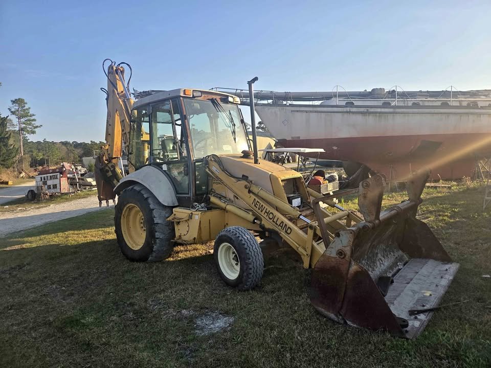 1998 New Holland 555E Backhoe