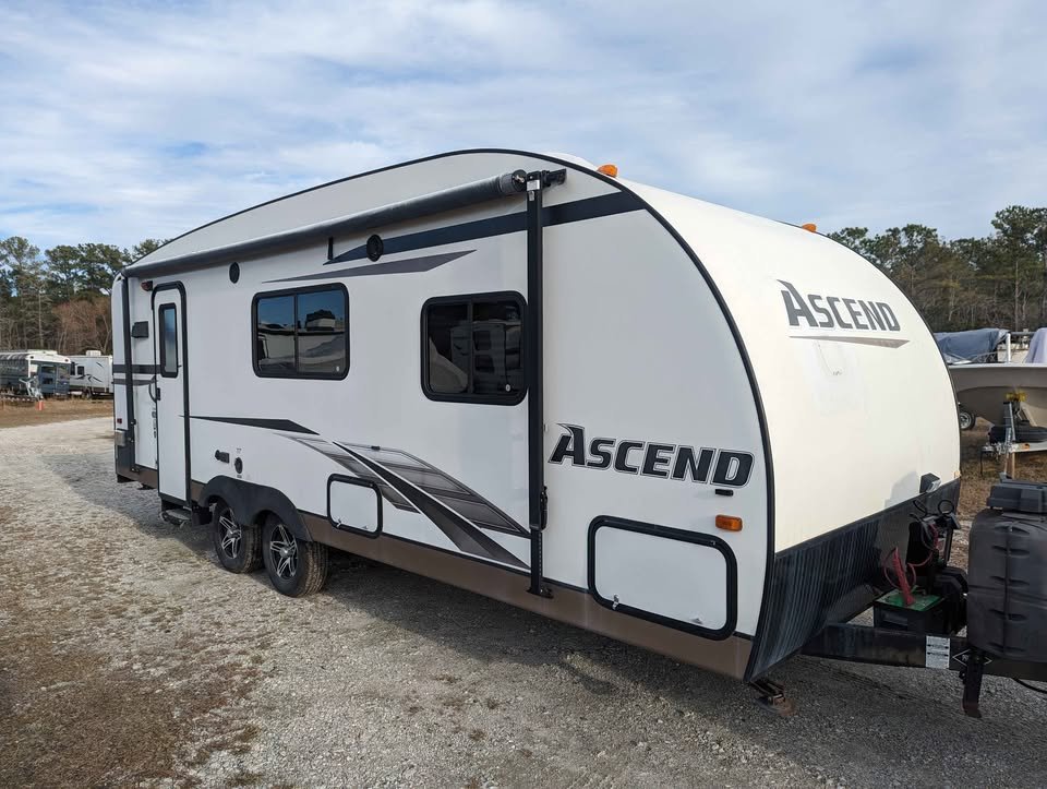 2013 Evergreen Ascend a231rkb RV Camper trailer
